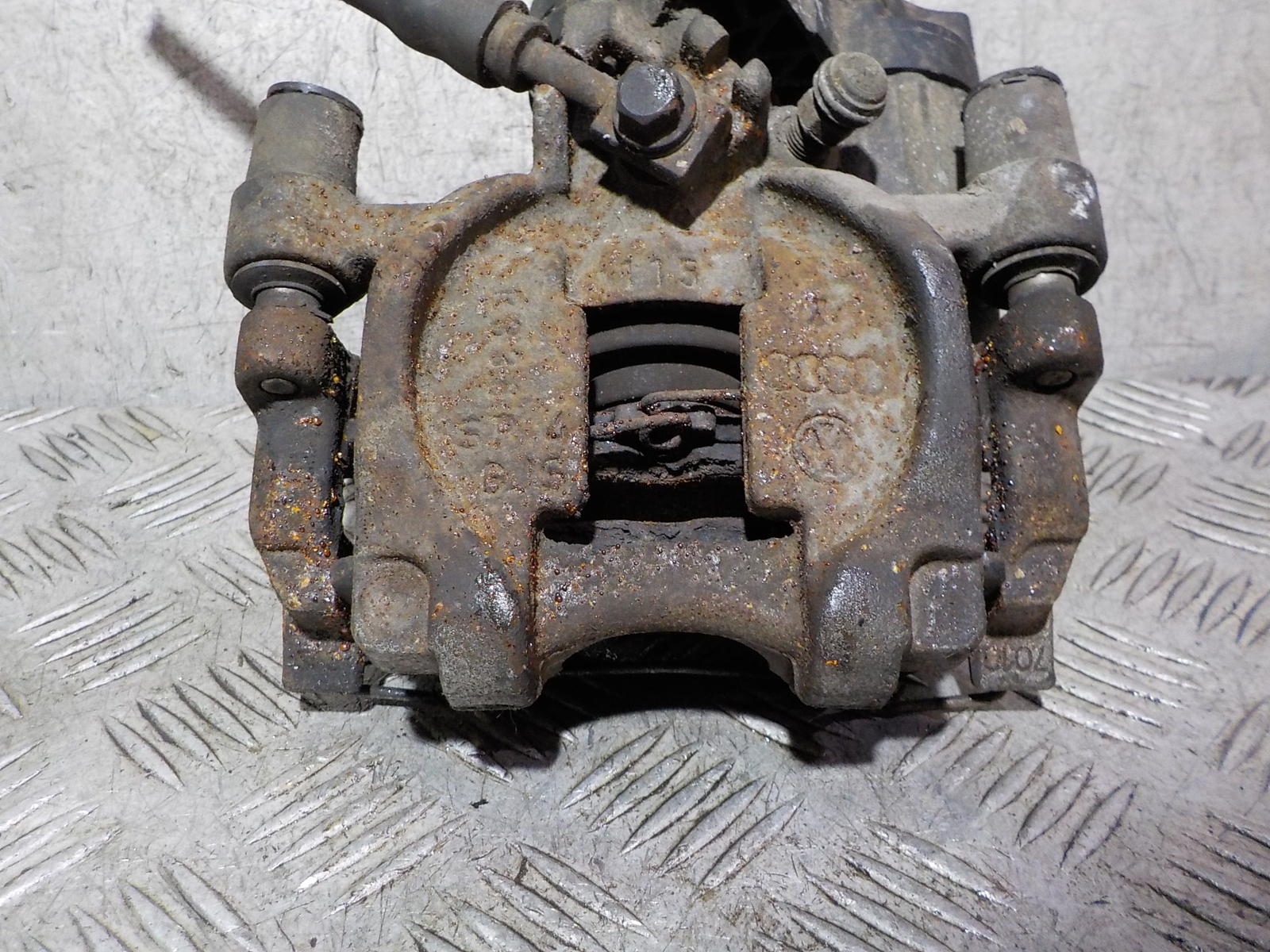 AUDI A3 8V 2.0 TDI BRAKE CALIPER REAR LEFT PASSENGER SIDE 2014