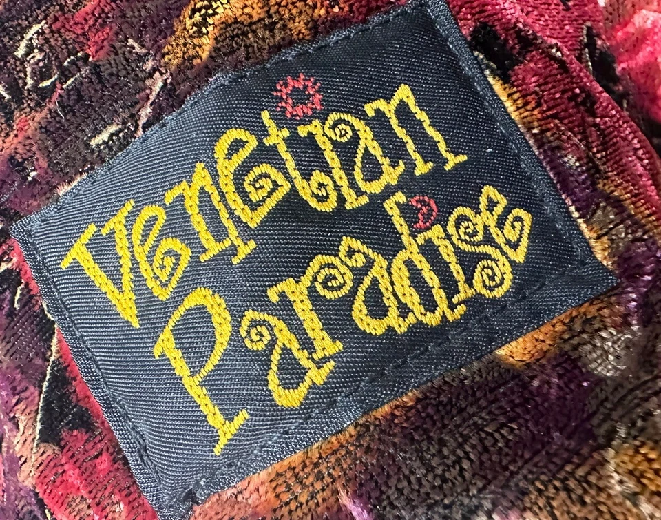 Sombrero de terciopelo de Mardi Gras colorido paraíso veneciano de colección Foto 4 de 4