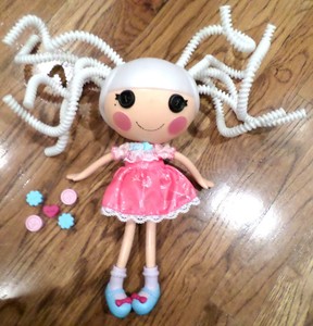 2010 Lalaloopsy Full Size Silly Hair Doll Suzette La Sweet White