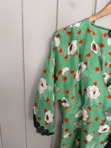 Vtg Anthropologie Fei Top 2 Wrap Green 100% Silk Floral Kimono Sleeves Y2K - Picture 3 of 6