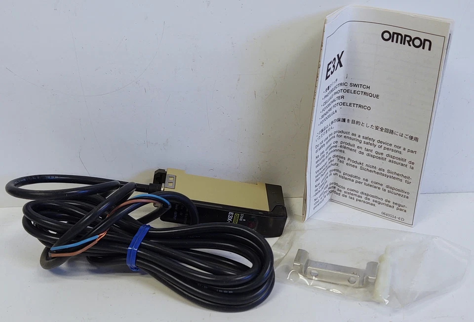 Omron E3X-A41-2M Photoelectric Sensor - Image 4 of 4