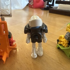 4 - LEGO Furno Mini Red Armor 44029 Blue Head Hero Factory Bionicle Minifigures