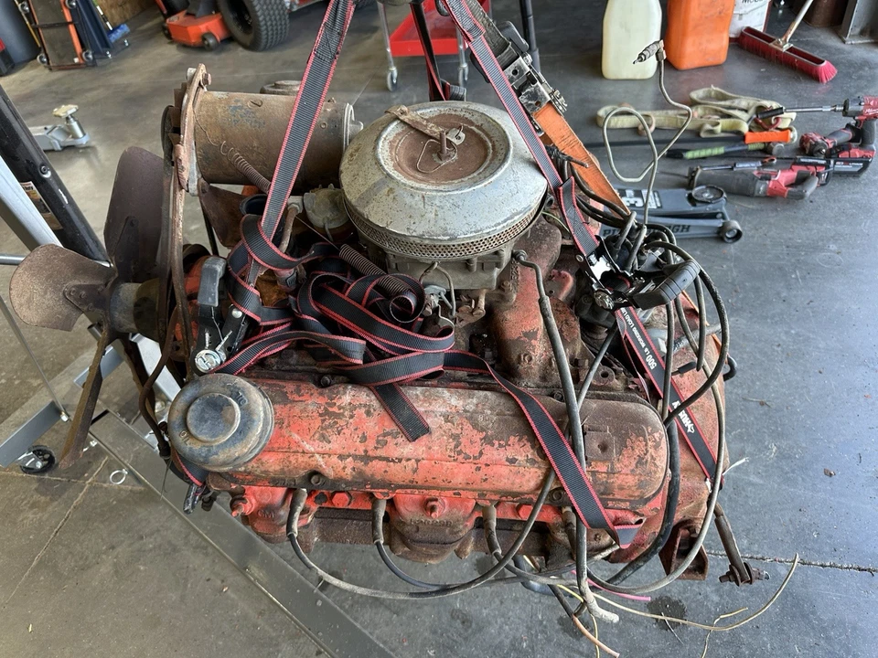 Pontiac 347 1957 motor Tripower Chieftain 290 HP Foto 2 de 4