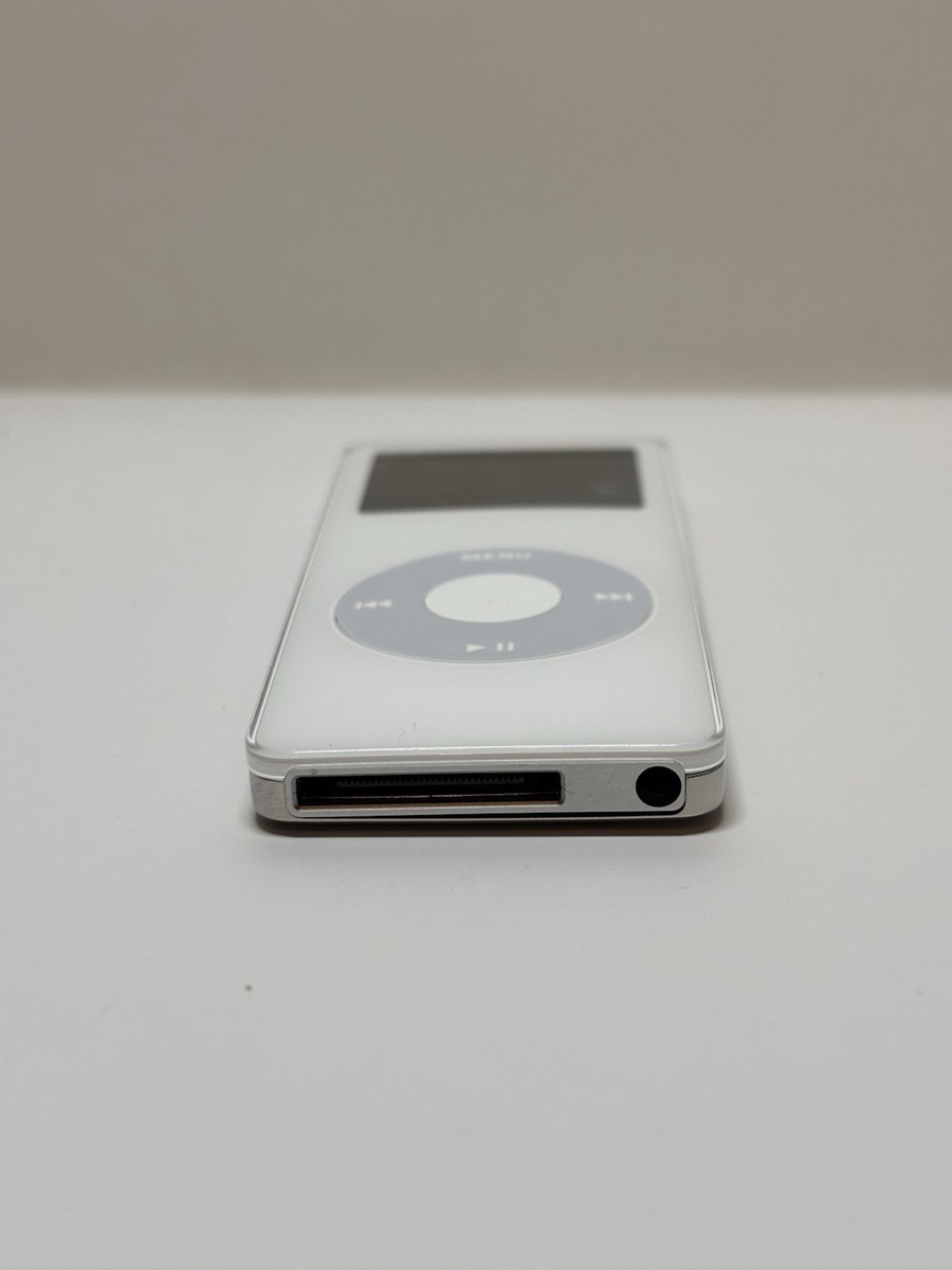 Apple iPod Classic Nano 1st Gen 2GB White A1137 2005 Model with
