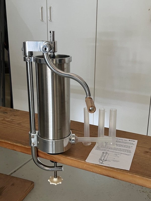SAUSAGE STUFFER
