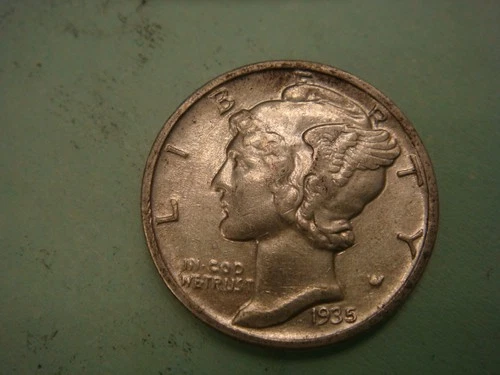 Nice AU+/UNC 1935 P Mercury Dime cond,  actual coin in photo