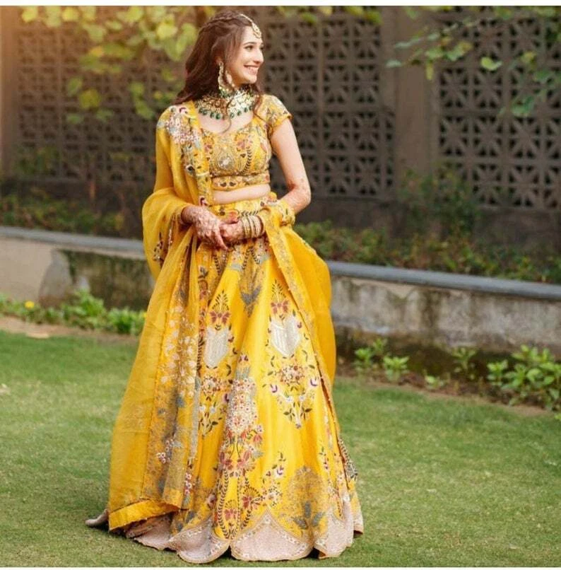 Yellow Colour Haldi Ceremony Dresses for Bride | Haldi Dresses