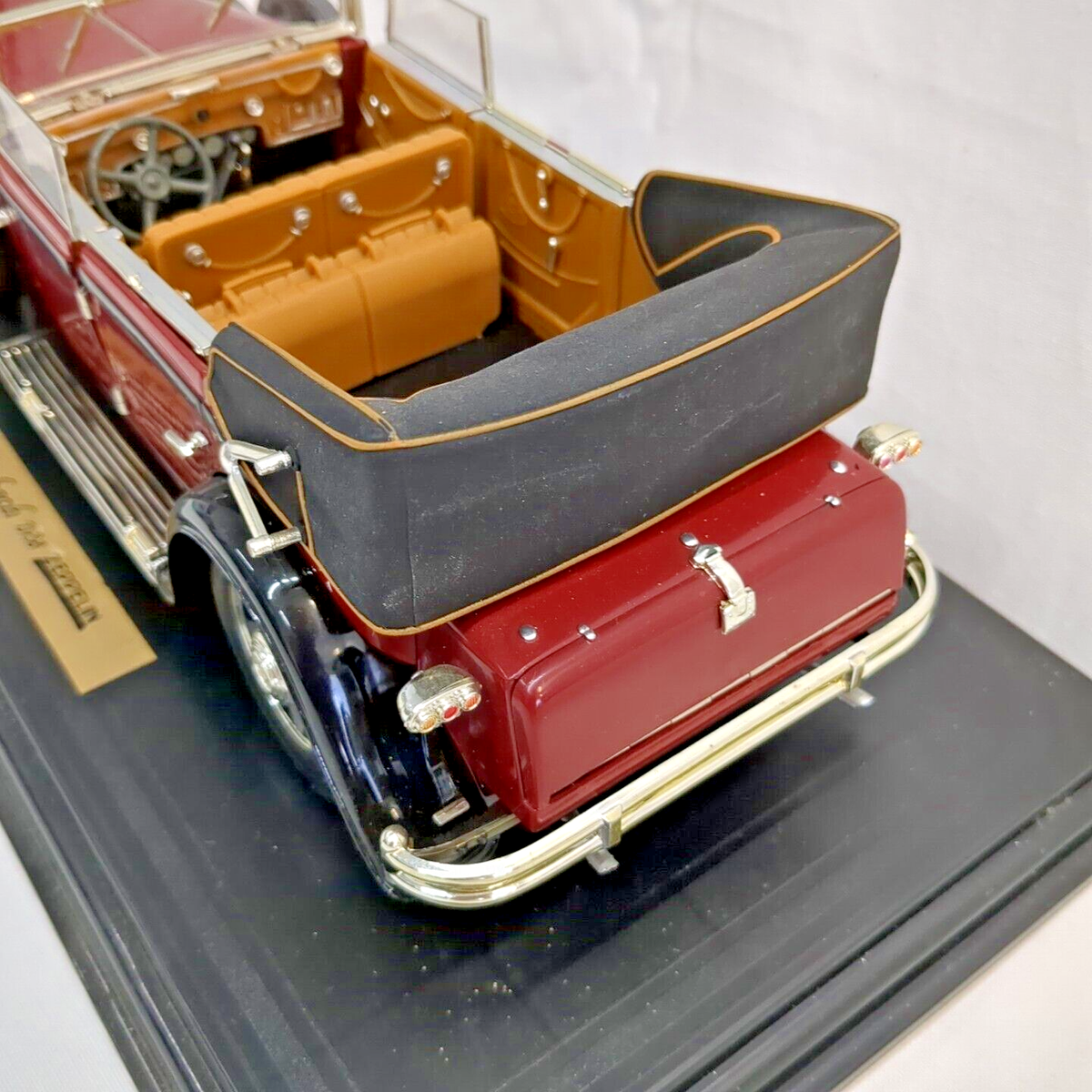 車　ダイキャストミニカー　ＭａｙｂａｃｈＤＳ８“Ｚｅｐｐeｌiｎ\"Ｂａｕｊａｈｒ 1932 Maybach DS8 Zeppelin Black w/ Red Trim Anson Prestige