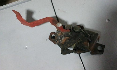 Alfa-Romeo 156 2.0 932 Twin Spark Motorhaubenschloß Haubenschloss Schloss vorne