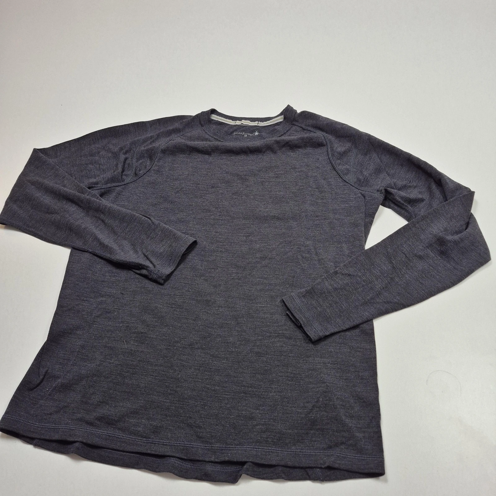 Smartwool Merino 250 Base Layer Shirt Mens Medium Gray FLAW
Opens in a new window or tab