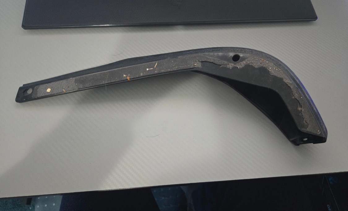 McLaren 650S Front Bumper Side Panel Inner Bracket  11a8957cp