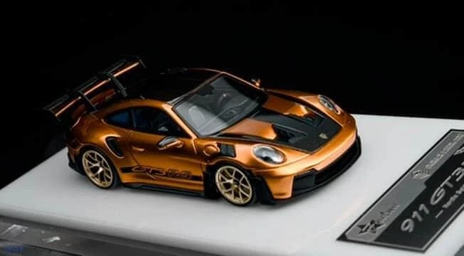 1:64 FUELME Porsche 911 GT3 RS NORDIC GOLD - Immagine 2 di 4