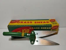 Vintage 1950's Doo Klip Grass Cutting Shears Green Lewis Mfg. Co.  NEW-NOS !!!