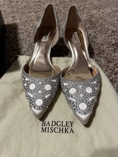 Badgley Mischka Ivory Silver Satin Rhinestone Pumps Pointed Toe Size 11