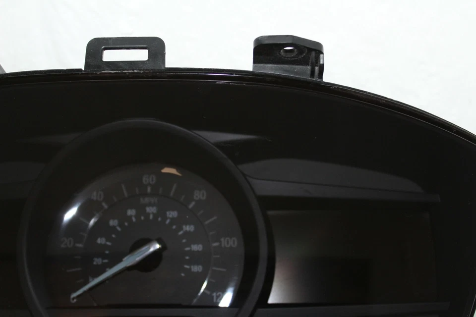 Приборная панель спидометра 2016 Ford Fusion датчики приборной панели 8 763 мили - Изображение 4 из 4