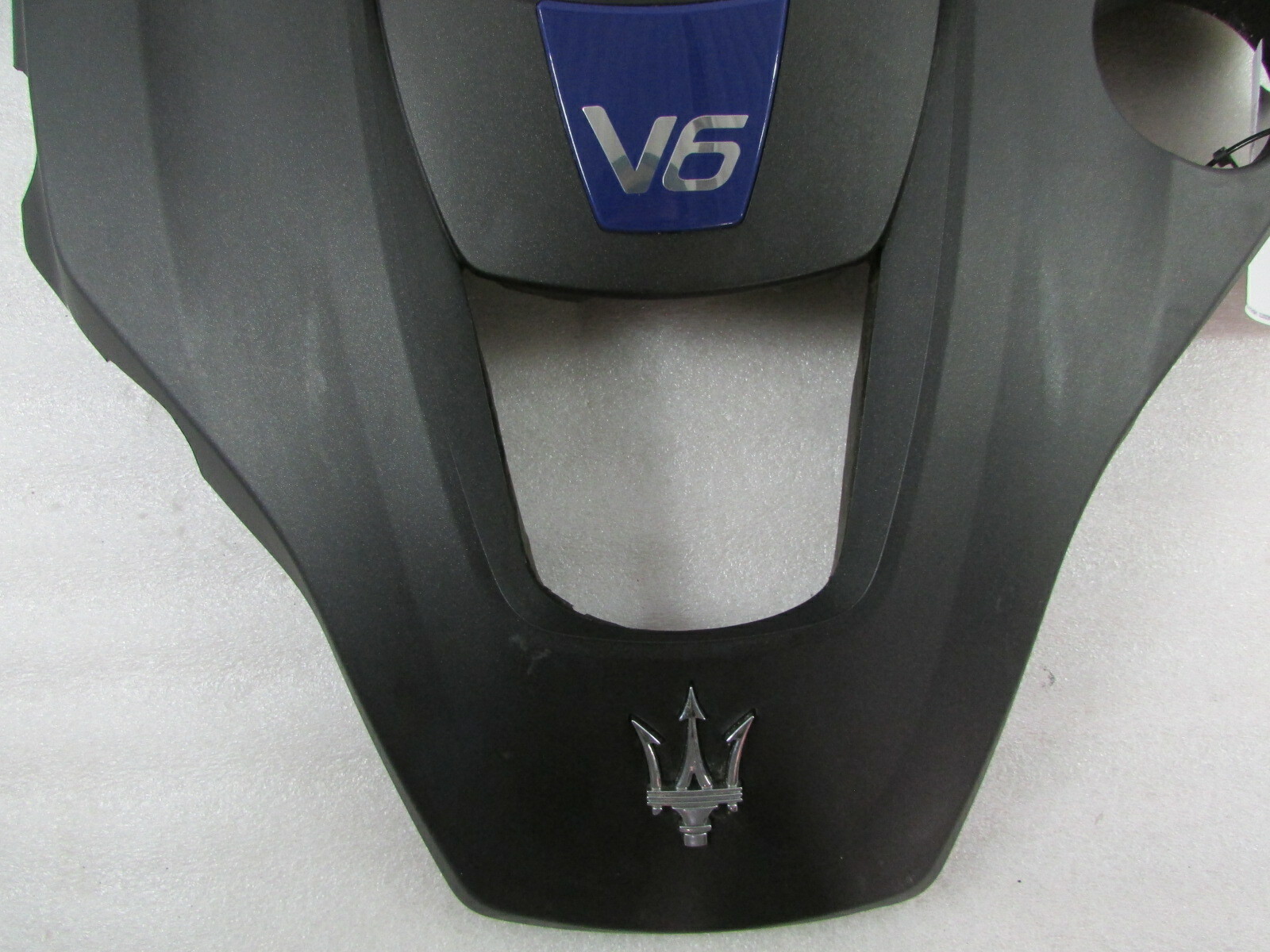 Maserati Ghibli, Top Engine Cover, Used, P/N 670003410