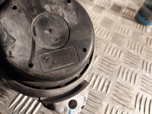 Motorhalter vorne links - BMW 1er I (E82) 120d - Ref: 6768800-03 - Bild 5 von 5