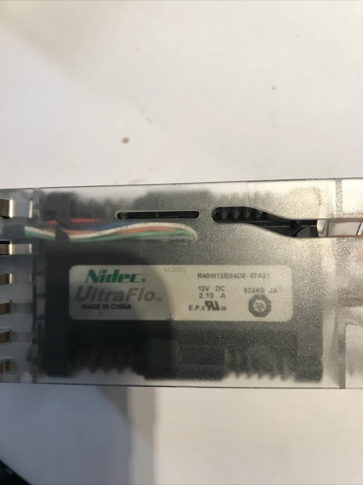 (1 x) EMC 2 VNXe 3200 (SAS 3.5 inch hard drive model, not 2.5 inch) fan module - Image 4 of 4