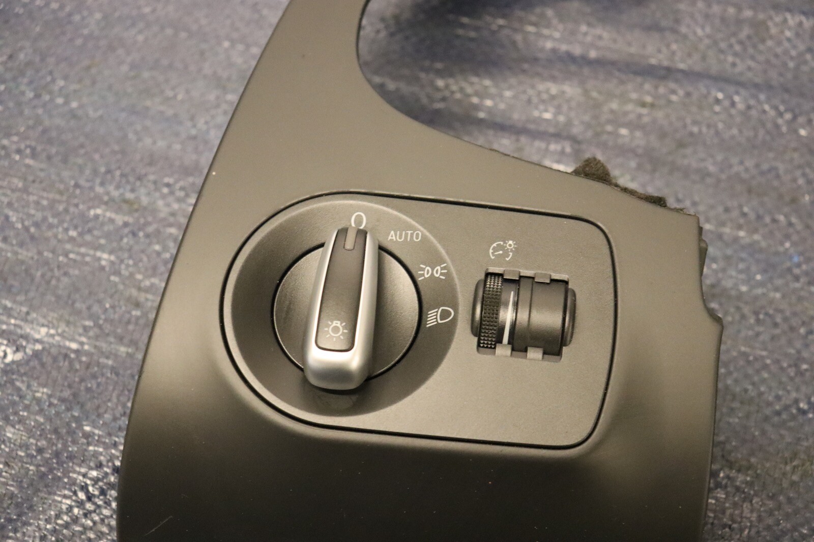 2012 AUDI R8 5.2 QUATTRO SPYDER V10 OEM HEADLIGHT CONTROL SWITCH W BEZEL #1256