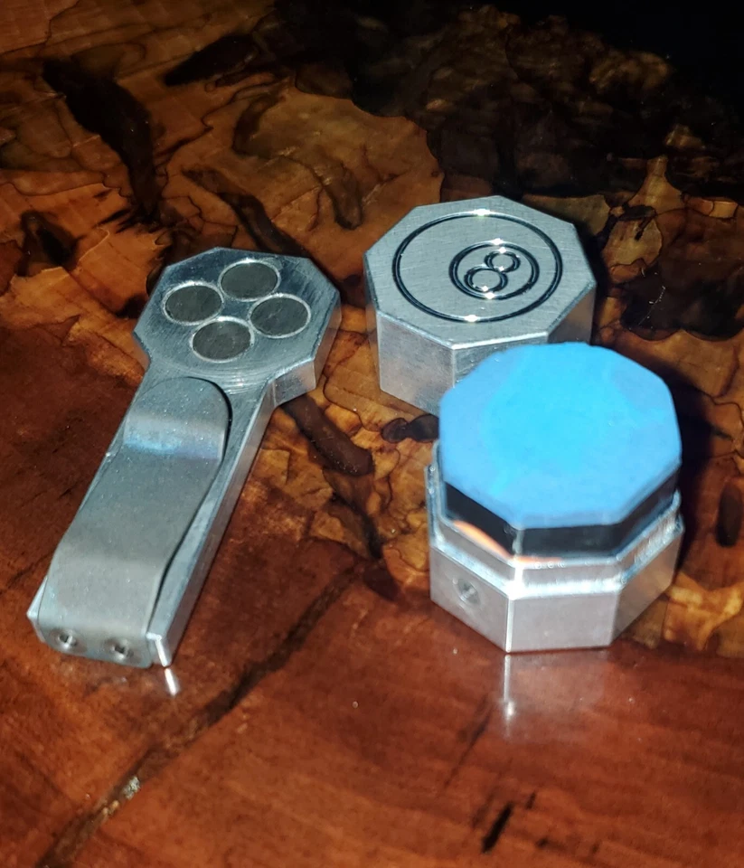 Soporte magnético para tacos de billar, incluye tiza Predator 1080. Aluminio mecanizado Foto 3 de 4