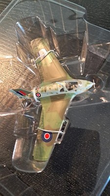 Scale 1:72 - Messerschmit t Me163 B-1a Komet in OVP / Easy Model