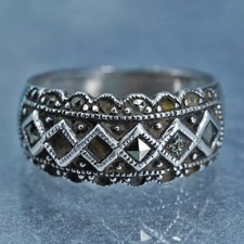 Size 6.75, vintage Sterling 925 silver handmade band ring with marcasite