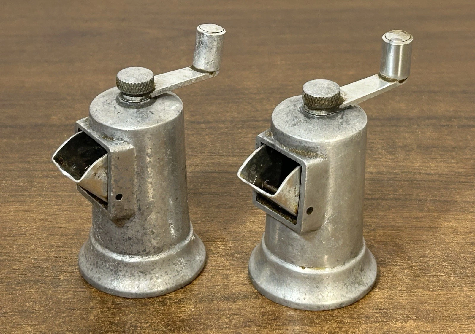 Vintage PERFEX Plain Set Of 2 Herb Mills Grinders France Aluminum 4"