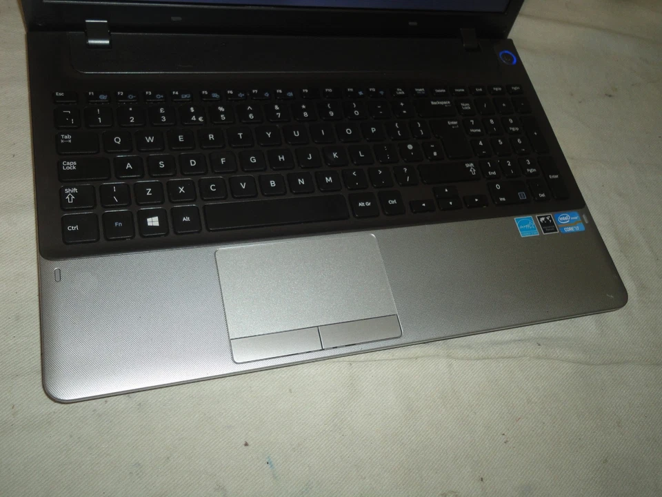 Samsung NP350 15.6" Core i7-3630qm Windows 10 Laptop 256Gb SSD 8Gb Hdmi Office - Image 4 of 4