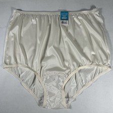 NWT Vanity Fair Candle Glow Perfectly Yours Nylon Panties Size 8/XL