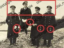 Foto Kriegsmarine Offiziere / Fähnrich mit Marinedolch - Uniform - Marine - WW1