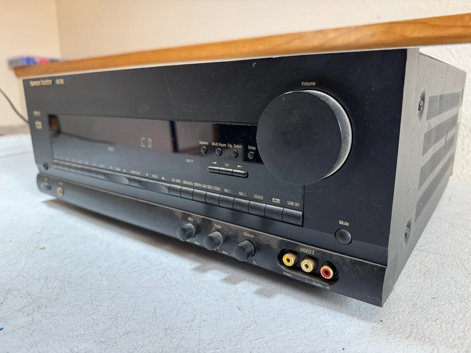 Harman Kardon AVR300 6.1 Channel Audiophile HiFi Stereo Home Theater Receiver - Image 3 of 4