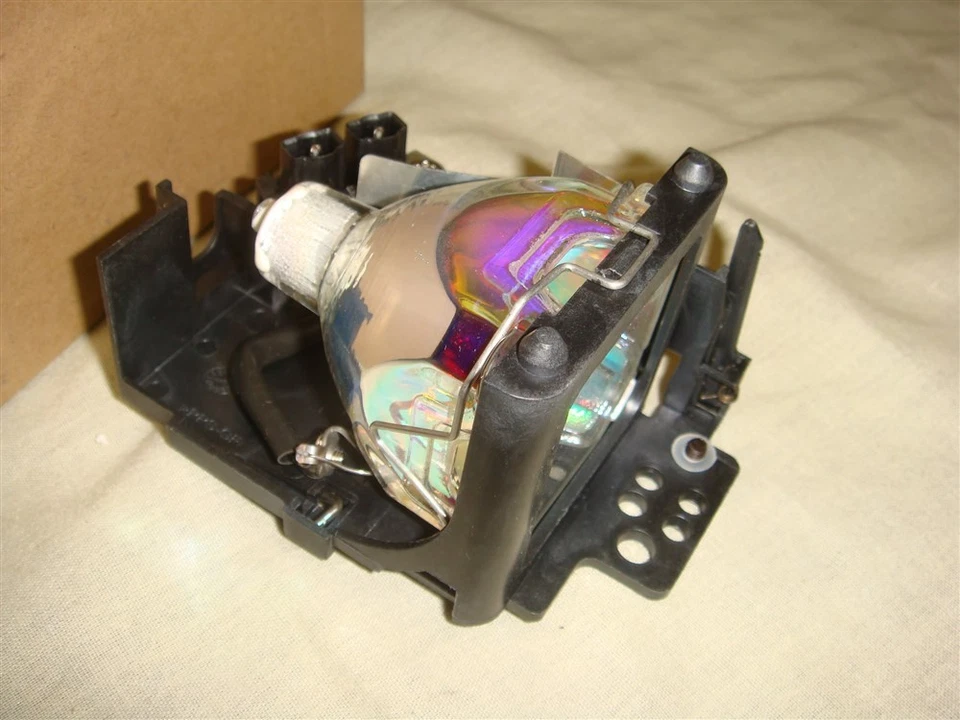 ELECTRIFIED LAMPS HITACHI DT-00521 DT00521 E-SERIES REPLACEMENT LAMP - Image 2 of 4