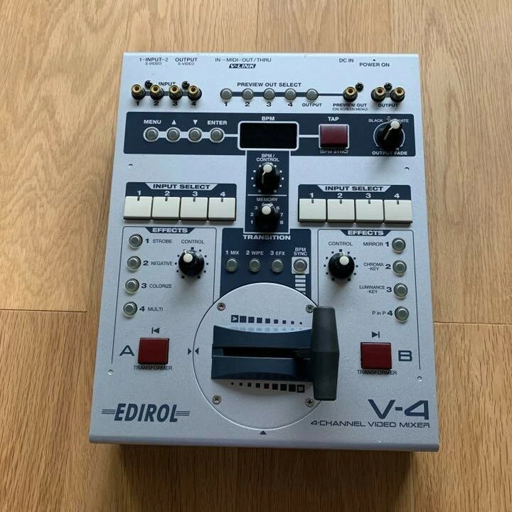 Roland Edirol V-4 4 Channel Video Mixer Switcher Full Digital 4 In 3 Out V-Link