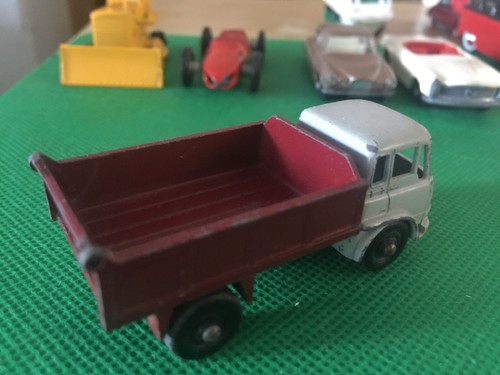 vintage 1961 matchbox # 3 Bedford 7 1/2 ton tipper by Lesney made in England - Picture 10 of 13