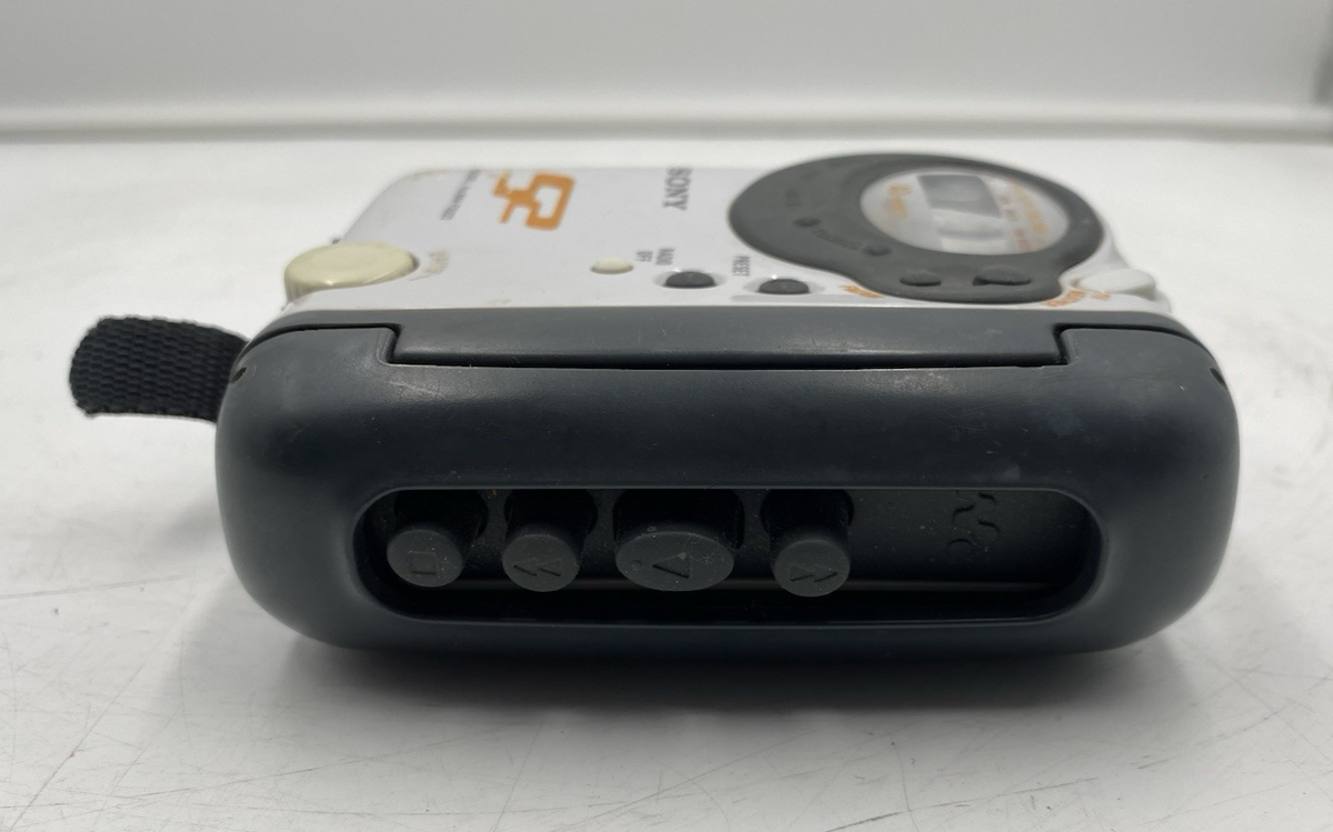 Sony Wm-fs222 S2 Sports Walkman Cassette Player Fm/am Digital TV