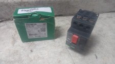 Schneider Electric GV2ME06 690VAC Maximum Voltage Rating Manual Motor Starter