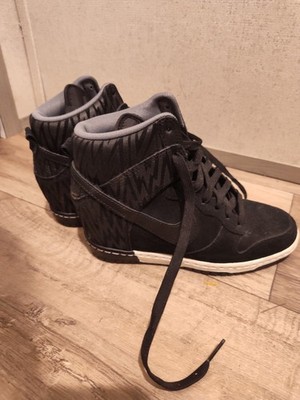 Nike Woman s Wedge Heel RARE 2 TONE Base Sky Hi Dunk Sneakers Size 6 Black