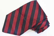 BROOKS BROTHERS MAKERS RED SILK MEN'S Neck Tie W: 3 3/4" BY L:60" MADE IN USA