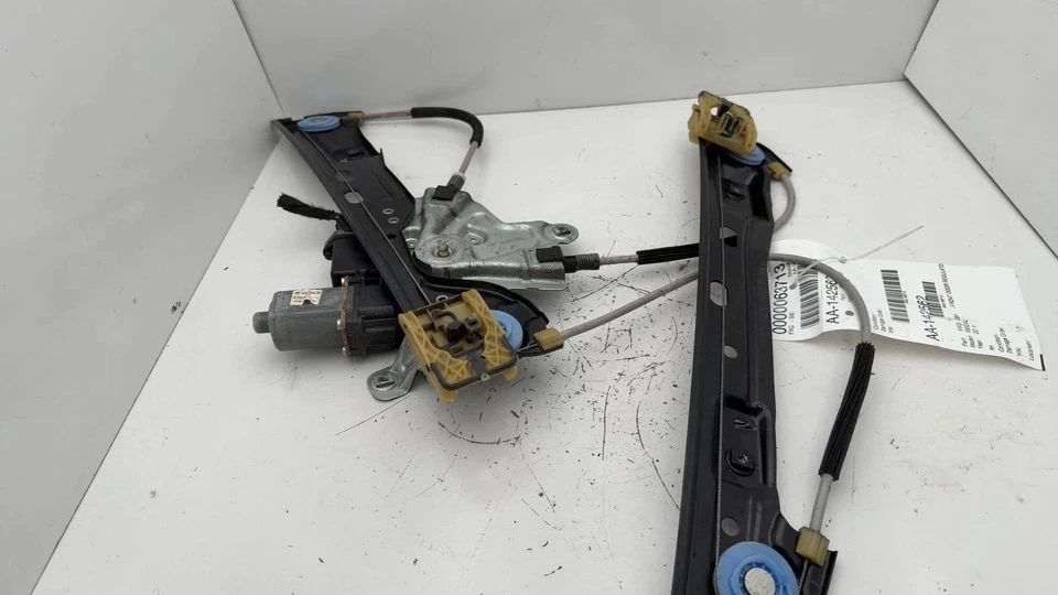 11 12 13 14 15 16 17 BUICK REGAL Front Right Door Regulator W/ Motor OEM - Image 3 of 4