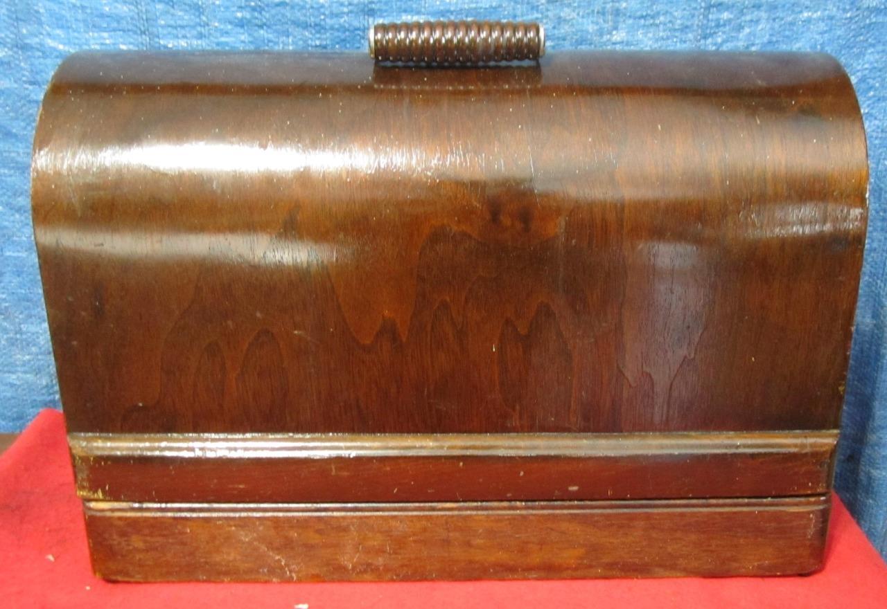 VINTAGE 1923 SINGER SEWING MACHINE BENTWOOD CASE NICE SHAPE 3/4 SIZE