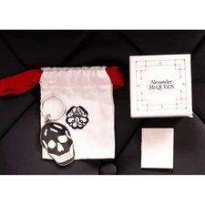 NEW $195 ALEXANDER MCQUEEN Black Enamel & Silver Tone Brass SKULL KEYRING NIB