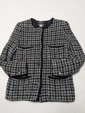 Vintage CHANEL Tweed Jacket No Collar Size 34