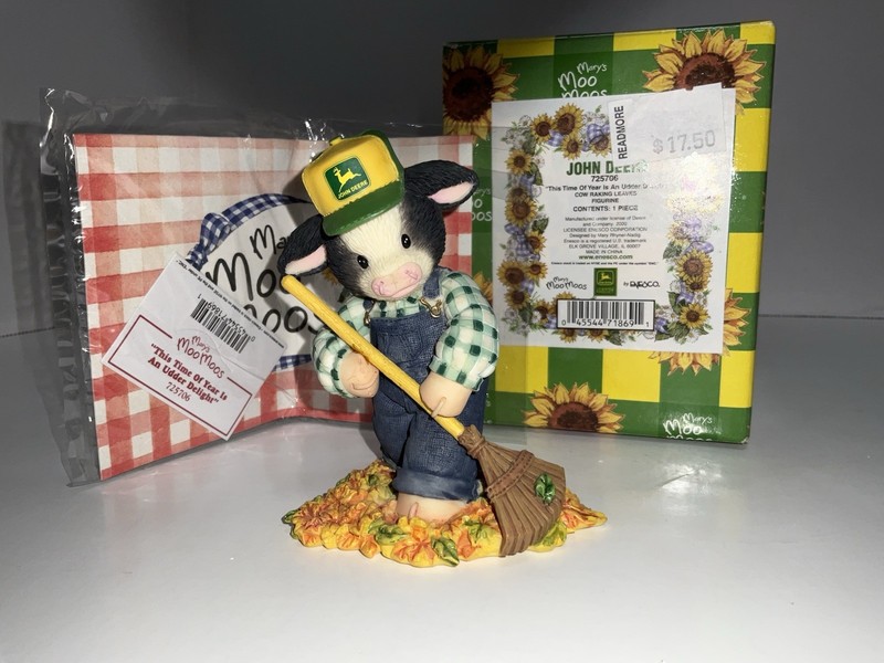 MARY'S MOO MOOS-JOHN DEERE-THIS TIME OF YEAR IS AN UDDER DELIGHT -725706-NIB