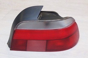 BMW 5er E39 Limousine VFL Rückleuchte Heckleuchte Rücklicht rechts weiß 2496298