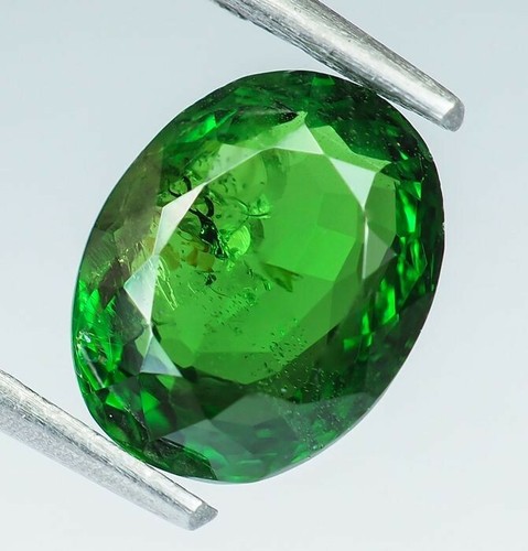 Tsavorite verde smeraldo 2.15 carati RARA E NON TRATTATA CON CERTIFICATO ALGT - Imagen 2 de 11