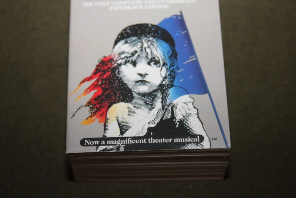 Les Miserables by Victor Hugo 1987 PB Signet Classic - Image 3 of 4