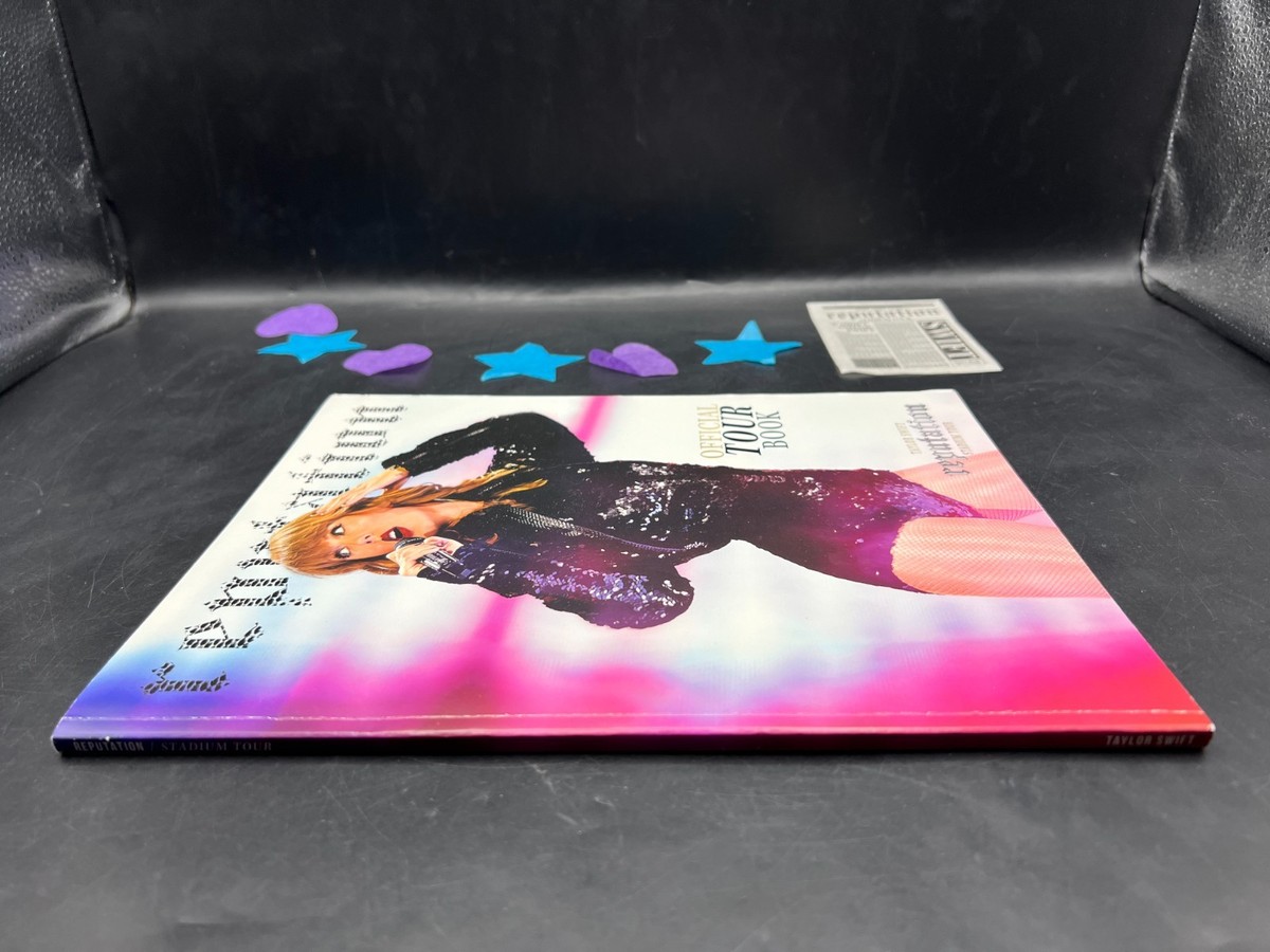 Official Taylor Swift Reputation Concert Stadium Tour Program Book