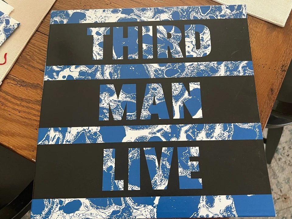 Vault #60: THIRD MAN LIVE:  Witch / Dinosaur Jr. /  Mudhoney Live Foto 3 de 4