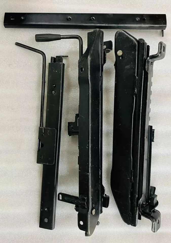 ПОДХОДИТ ДЛЯ SUZUKI SAMURAI 86'-95 СИДЕНЬЯ СКОЛЬЖЕНИЯ МОНТАЖНЫЕ КРОНШТЕЙНЫ LH & RH / OEM - Изображение 3 из 4