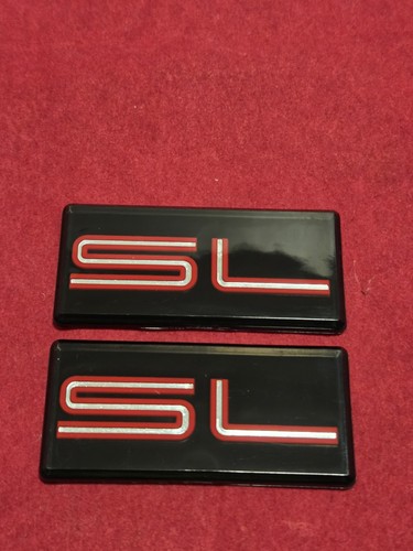 SET IF 2 GMC SIERRA SL SIDE PILLAR EMBLEM LOGO BADGE SIGN SYMBOL NEW OEM  - Foto 1 di 5